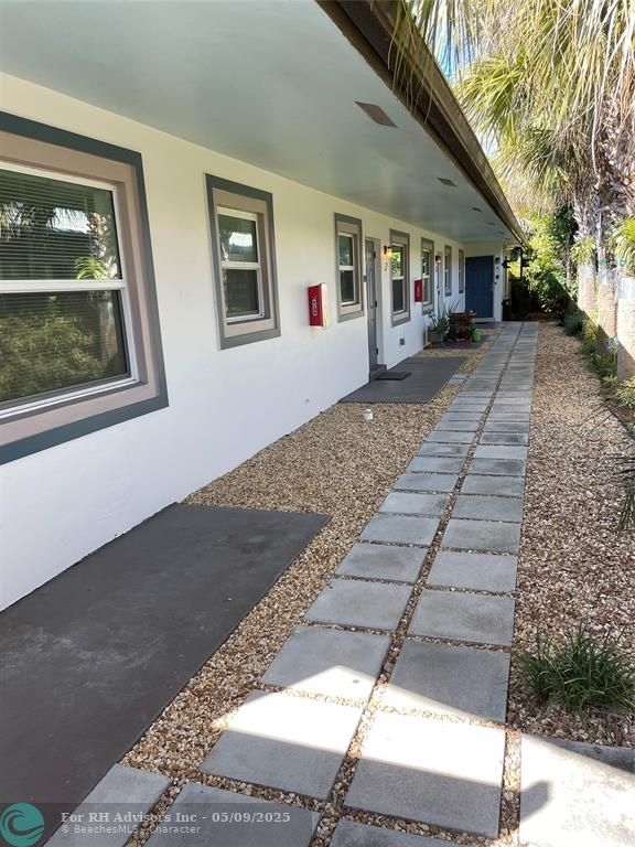 909 Ne 23rd Dr - Photo 3