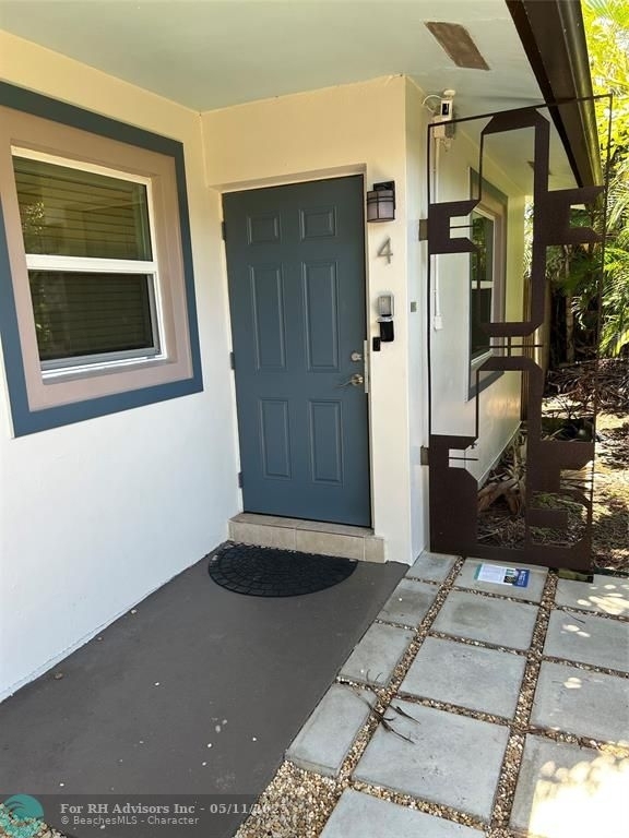 909 Ne 23rd Dr - Photo 4
