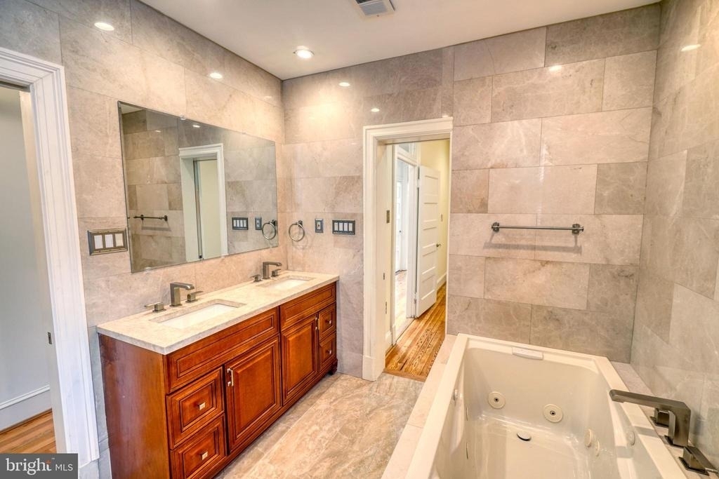 1821 Kilbourne Place Nw - Photo 17