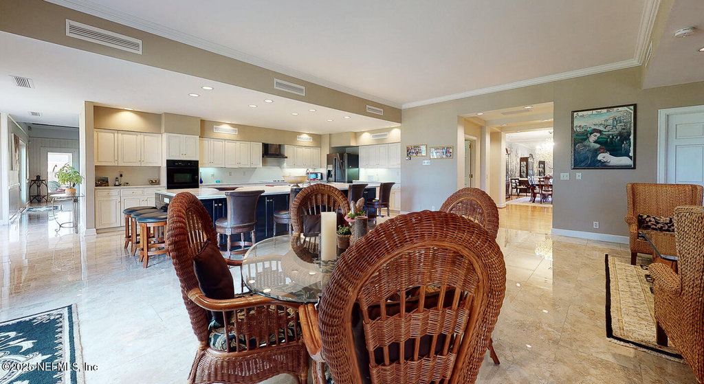 7987 Hollyridge Road - Photo 18