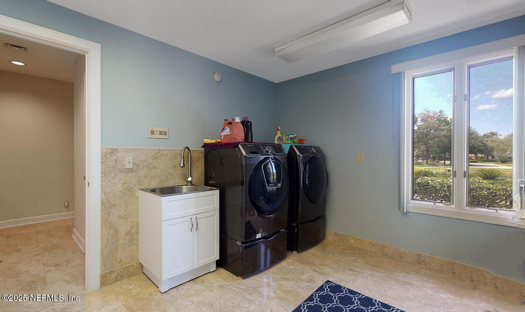 7987 Hollyridge Road - Photo 43