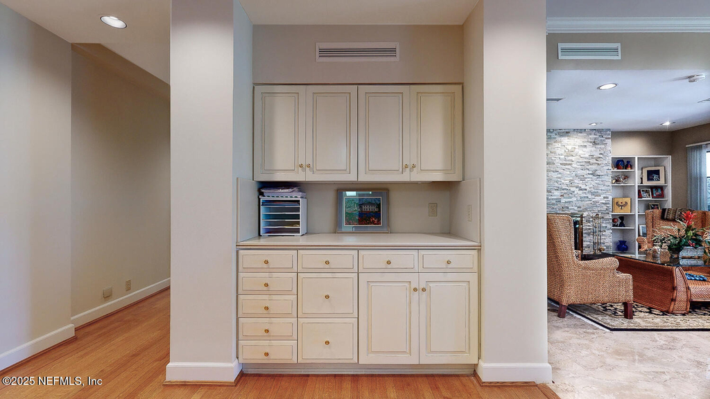 7987 Hollyridge Road - Photo 50