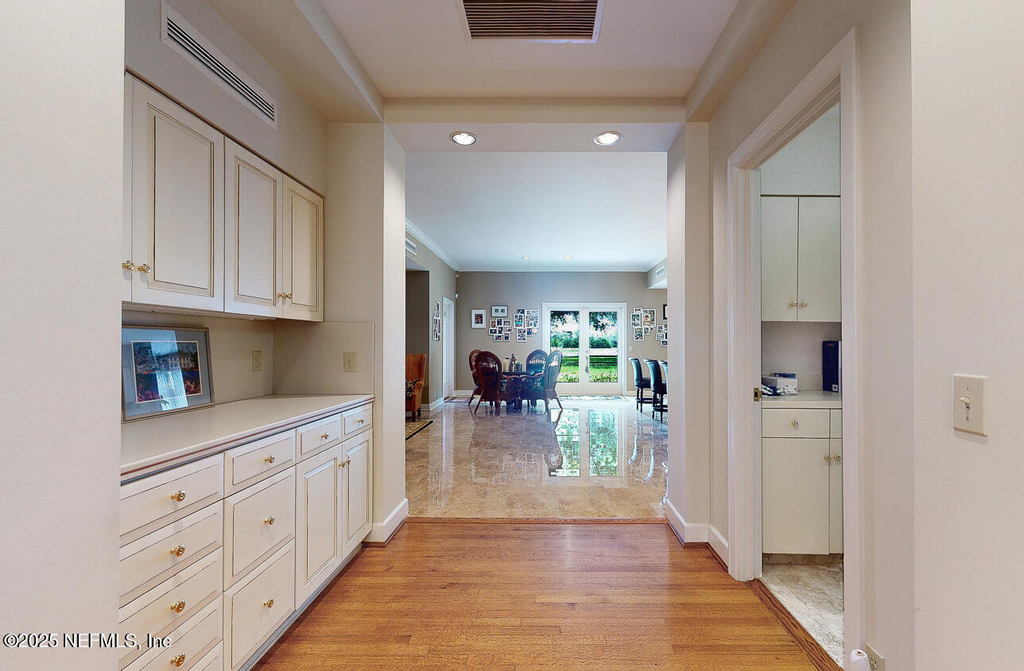 7987 Hollyridge Road - Photo 49