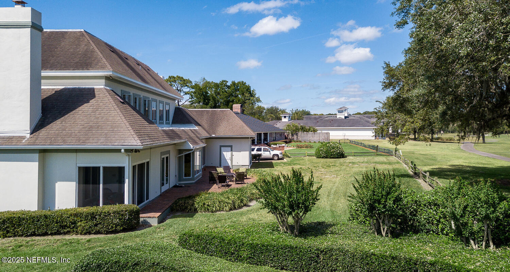 7987 Hollyridge Road - Photo 19