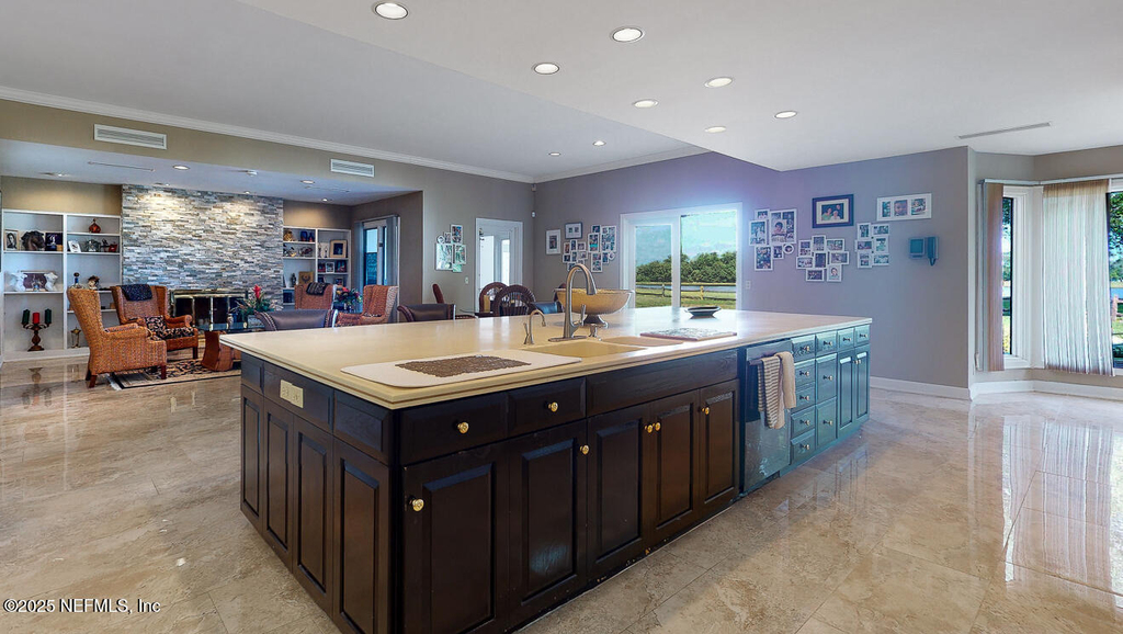 7987 Hollyridge Road - Photo 40