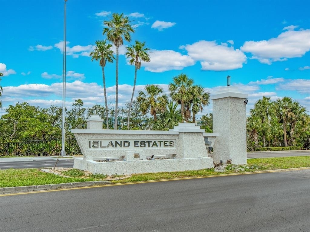 105 Island Way - Photo 32