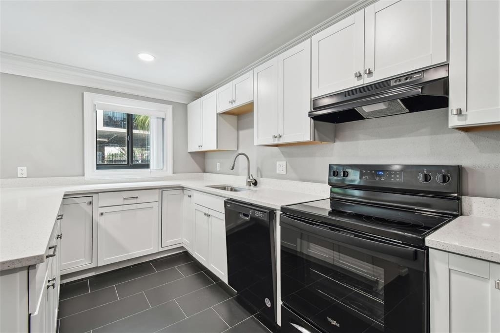 2942 W Bay Drive - Photo 15