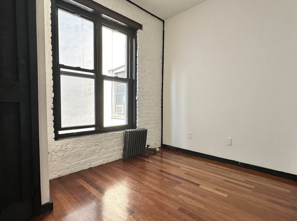 520 East 14th Street - Photo 1