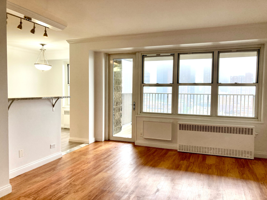 747 10th Avenue - Photo 0