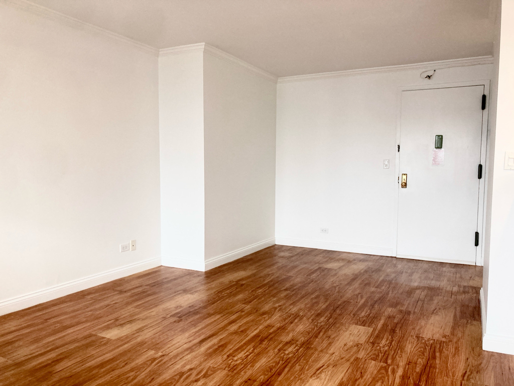 747 10th Avenue - Photo 3