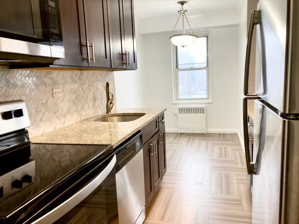 747 10th Avenue - Photo 6