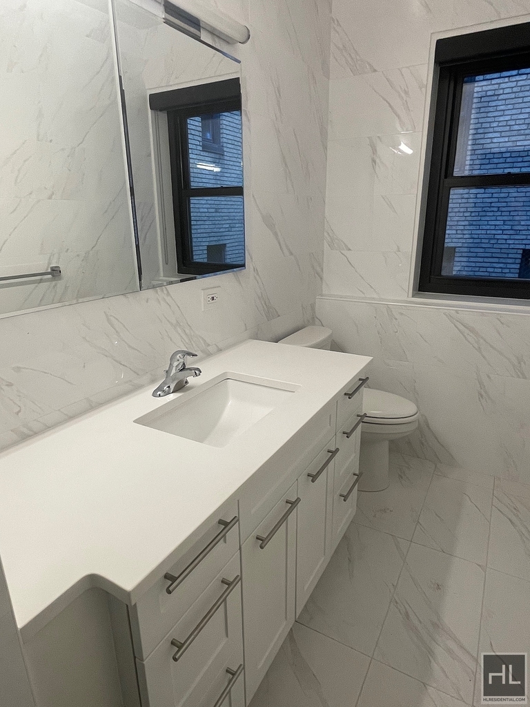 East 55 Street - Photo 6