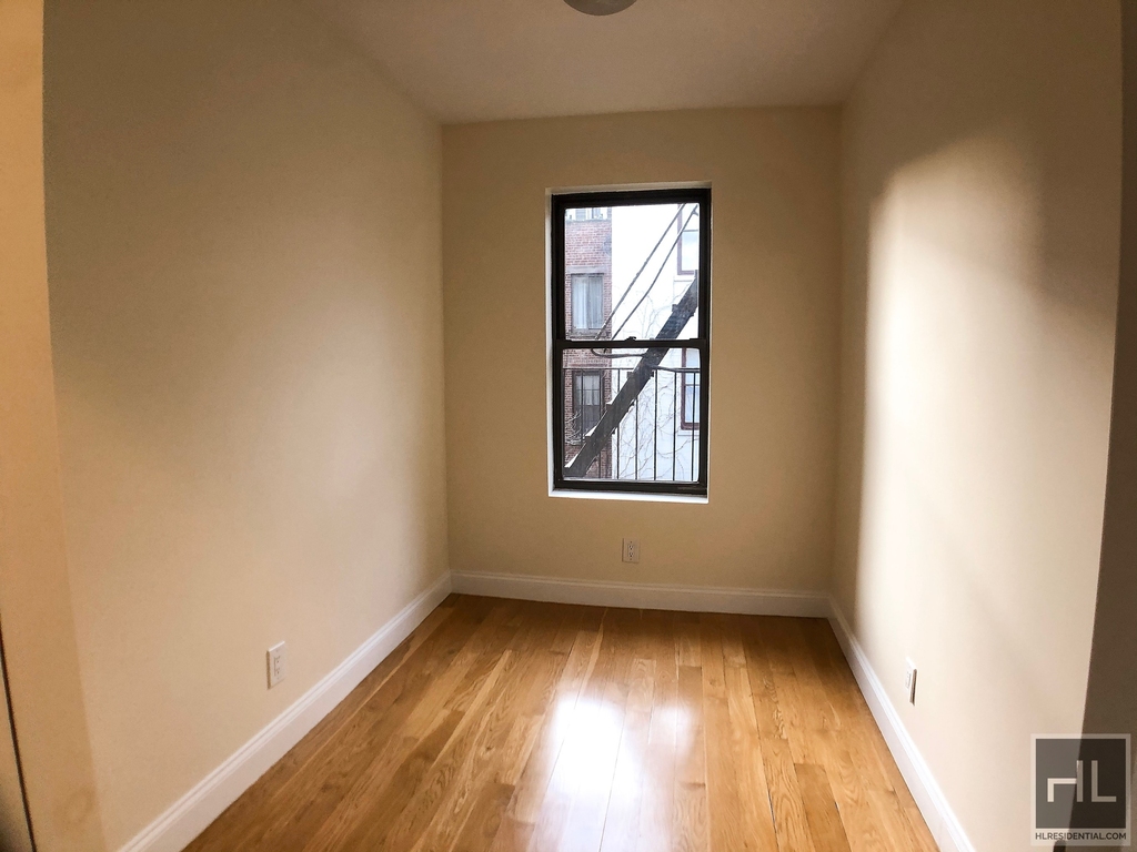 West 11th Street - Photo 1