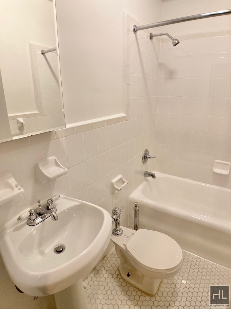 West 23rd Street - Photo 4