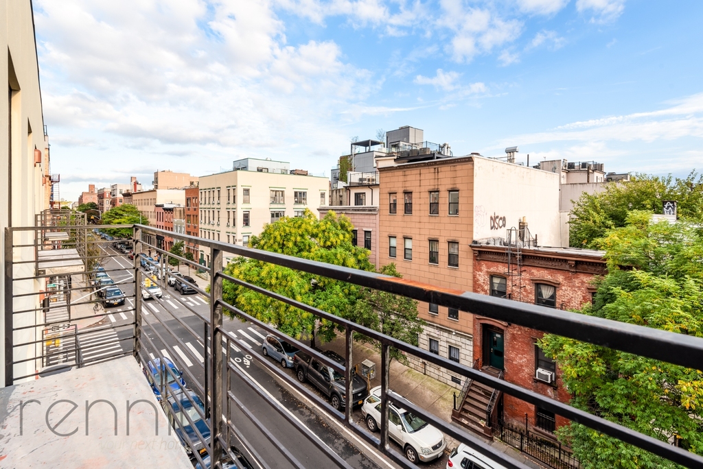 179 Meserole Street - Photo 2