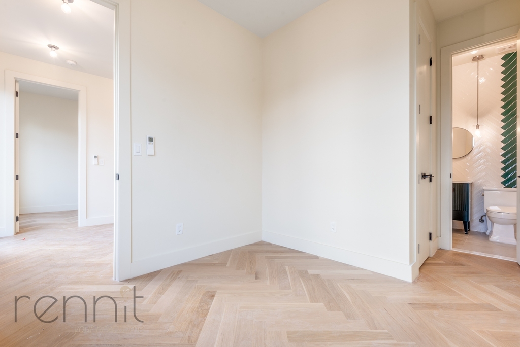 179 Meserole Street - Photo 10