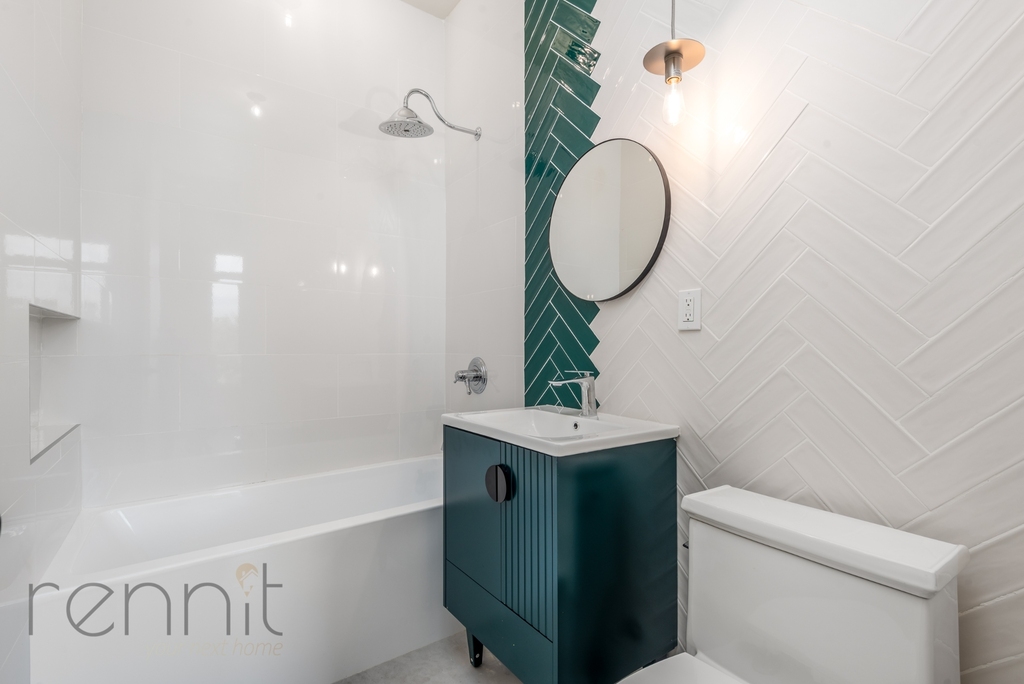 179 Meserole Street - Photo 8