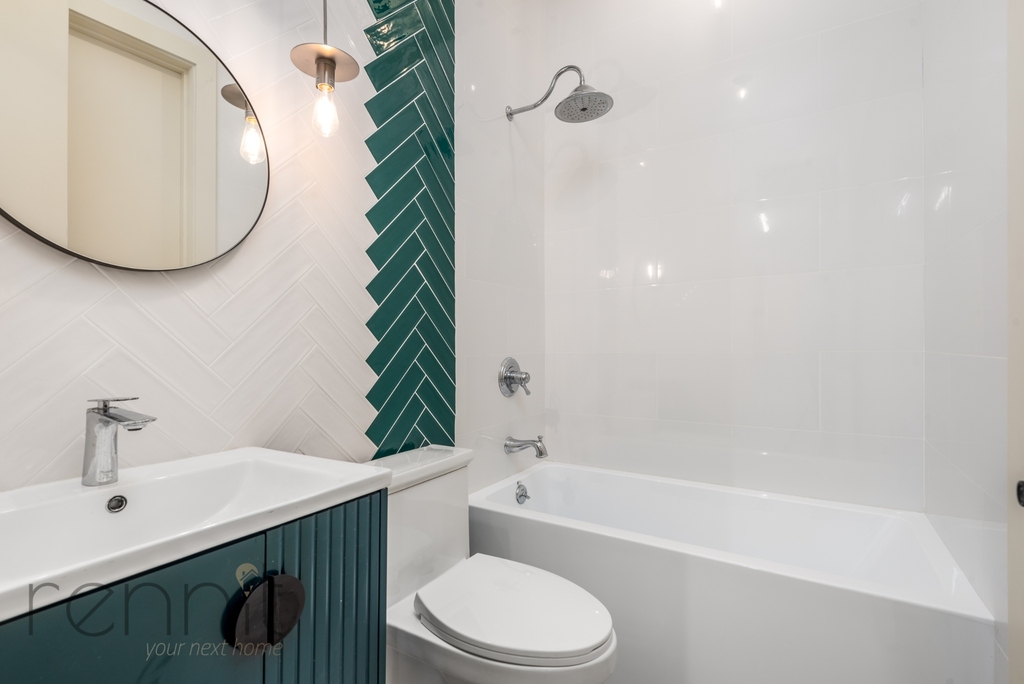 179 Meserole Street - Photo 11