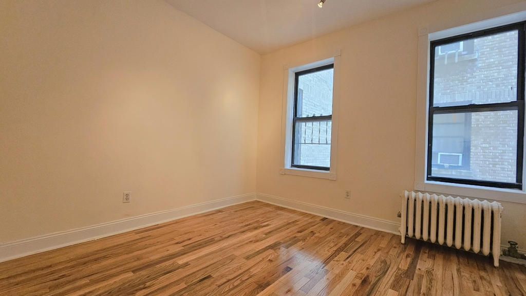 20 Magaw Place - Photo 2