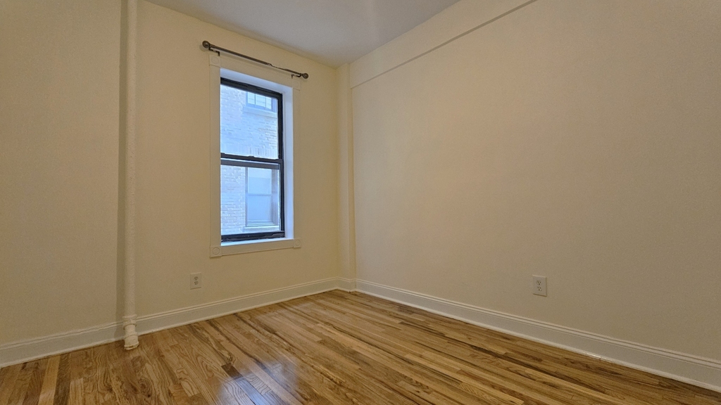 20 Magaw Place - Photo 3