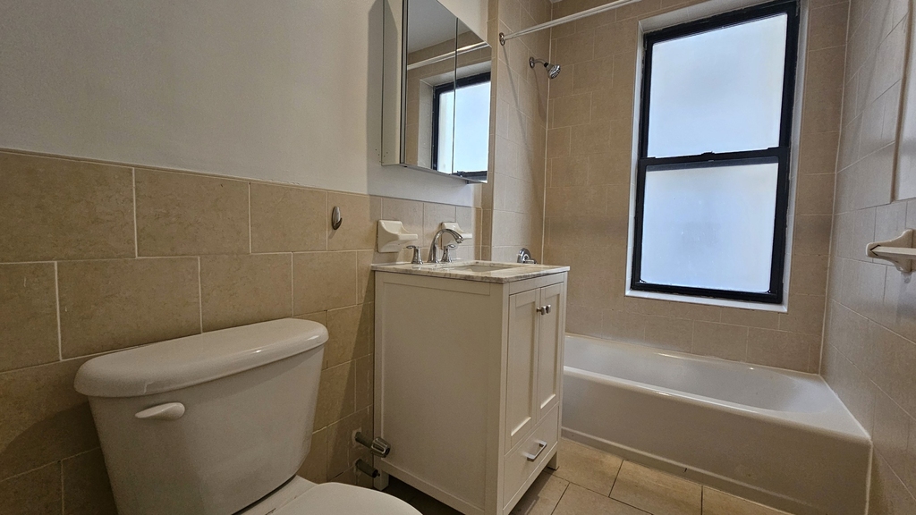 20 Magaw Place - Photo 5