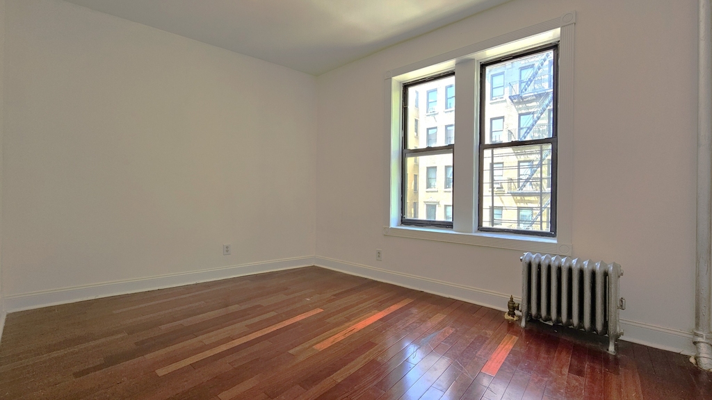 20 Magaw Place - Photo 3