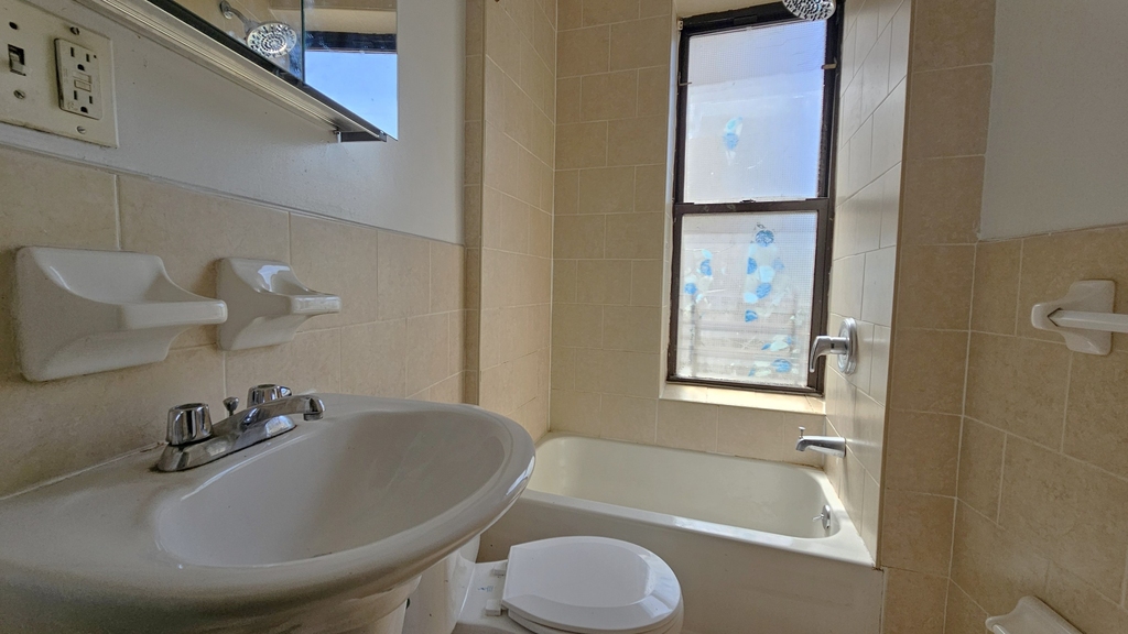 20 Magaw Place - Photo 7
