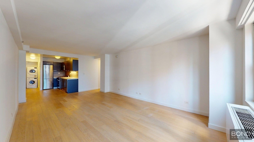 East 39th Street - Photo 1