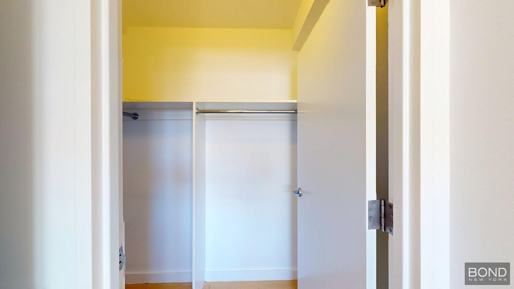 East 39th Street - Photo 4