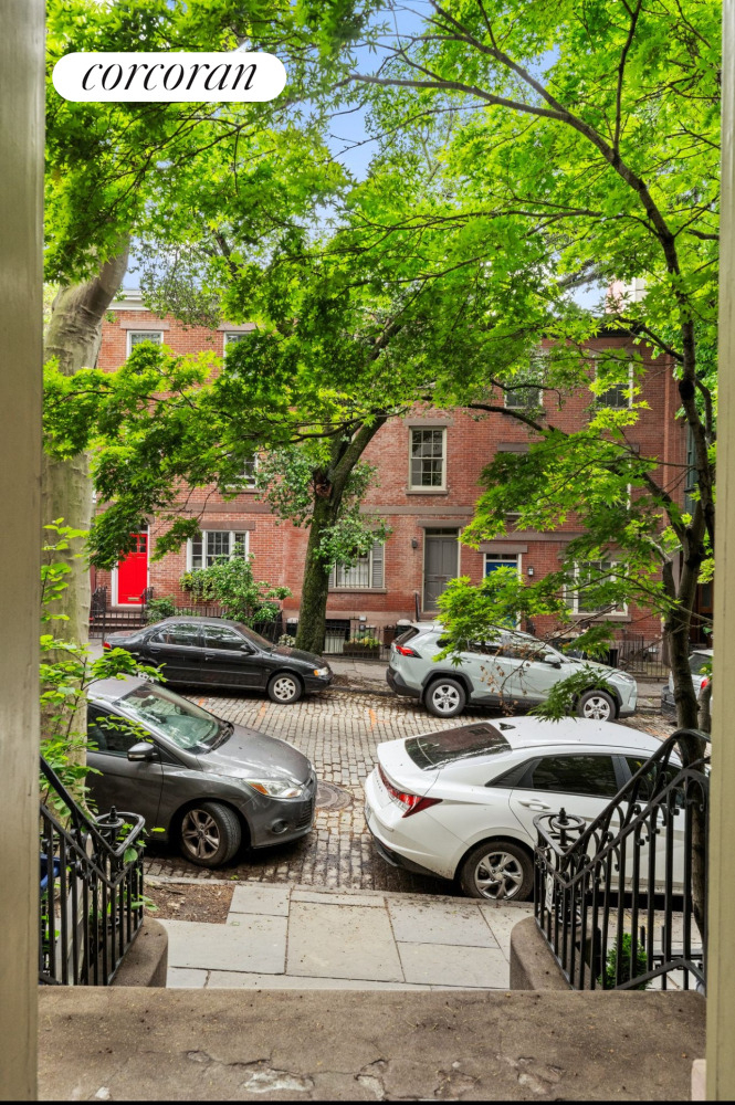 45 Joralemon Street - Photo 1