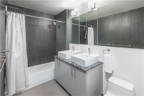 48-15 11th Street - Photo 4