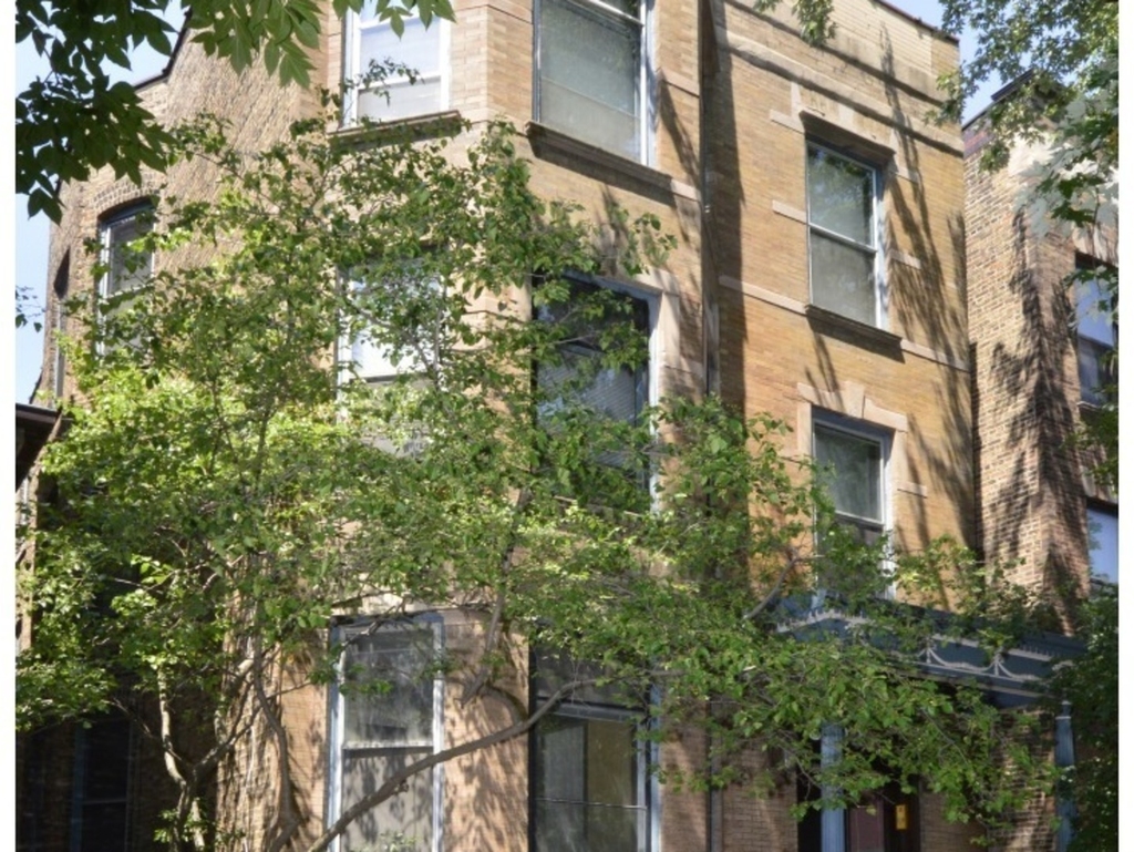 3022 N Racine Avenue - Photo 0