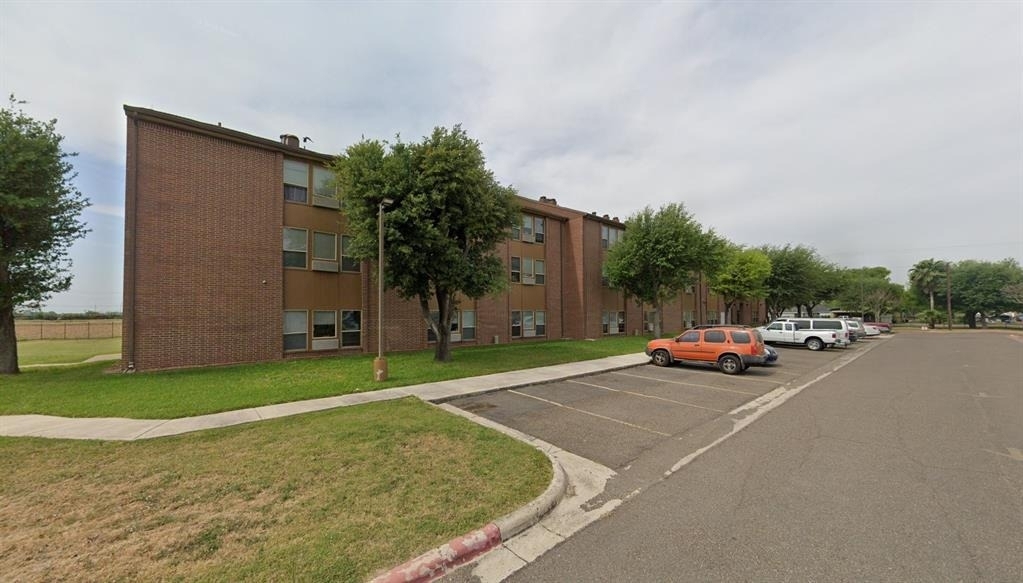 900 Los Ebanos Rd - Photo 4