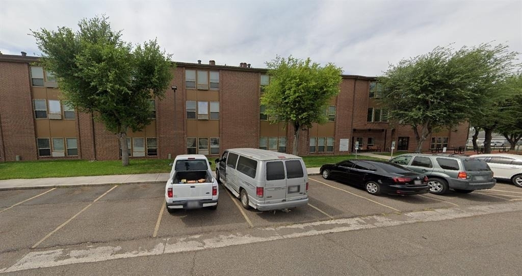 900 Los Ebanos Rd - Photo 2