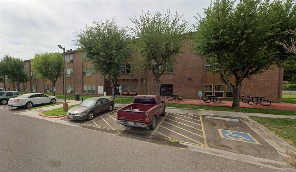 900 Los Ebanos Rd - Photo 3