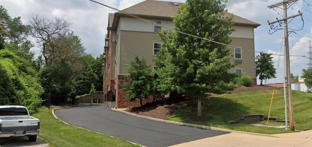 7550 Page Ave - Photo 4