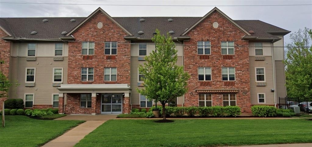 7550 Page Ave - Photo 3