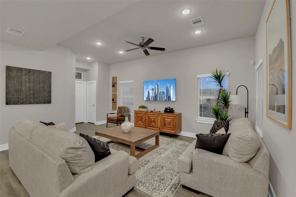 21015 Bay Village Drive - Photo 2