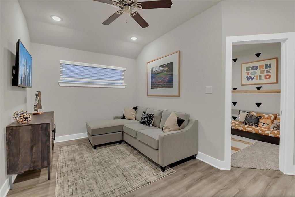 21015 Bay Village Drive - Photo 12