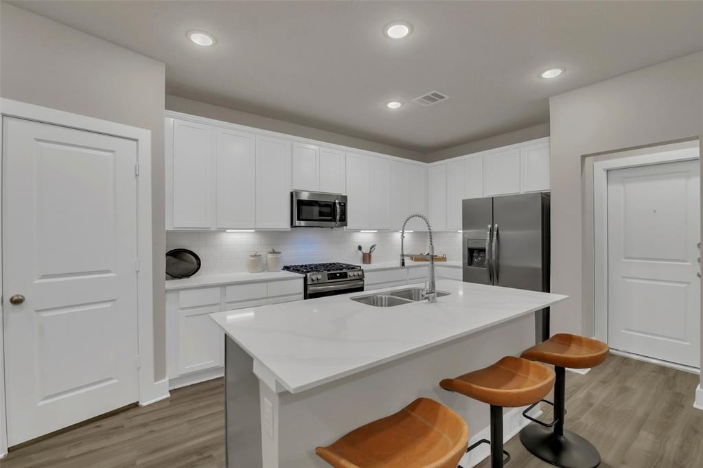 21015 Bay Village Drive - Photo 4