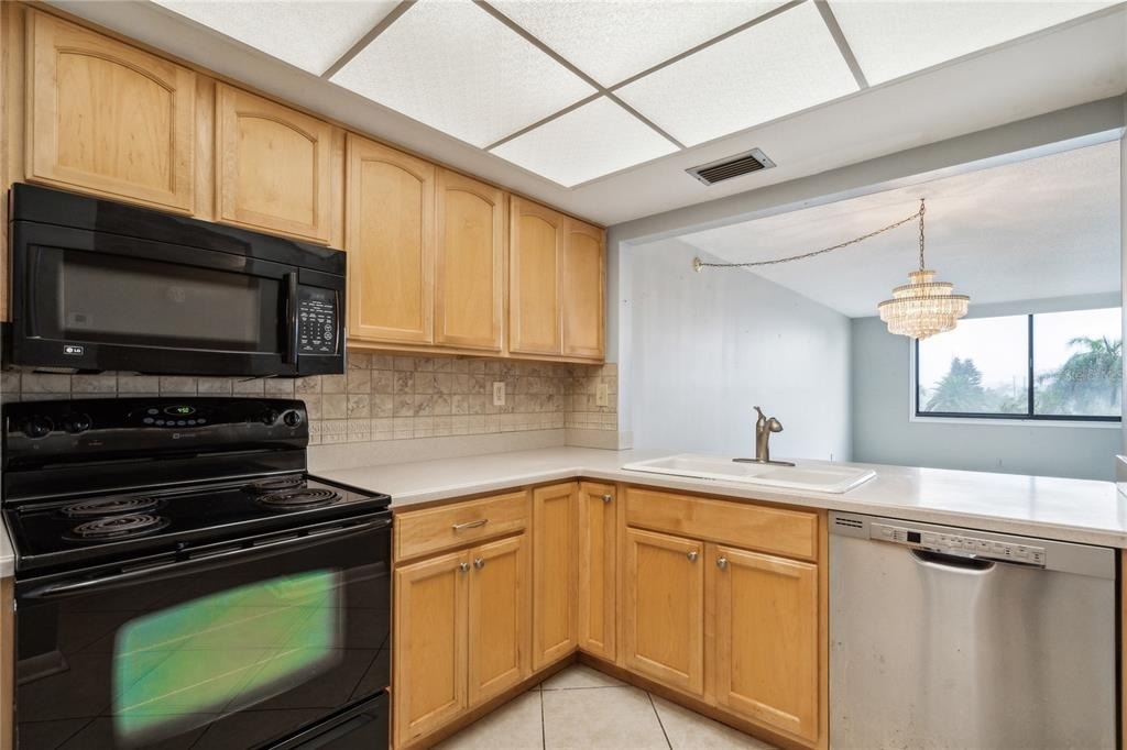 6219 Palma Del Mar Boulevard S - Photo 9
