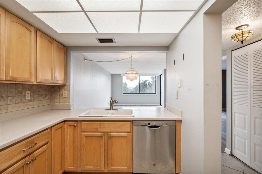 6219 Palma Del Mar Boulevard S - Photo 5
