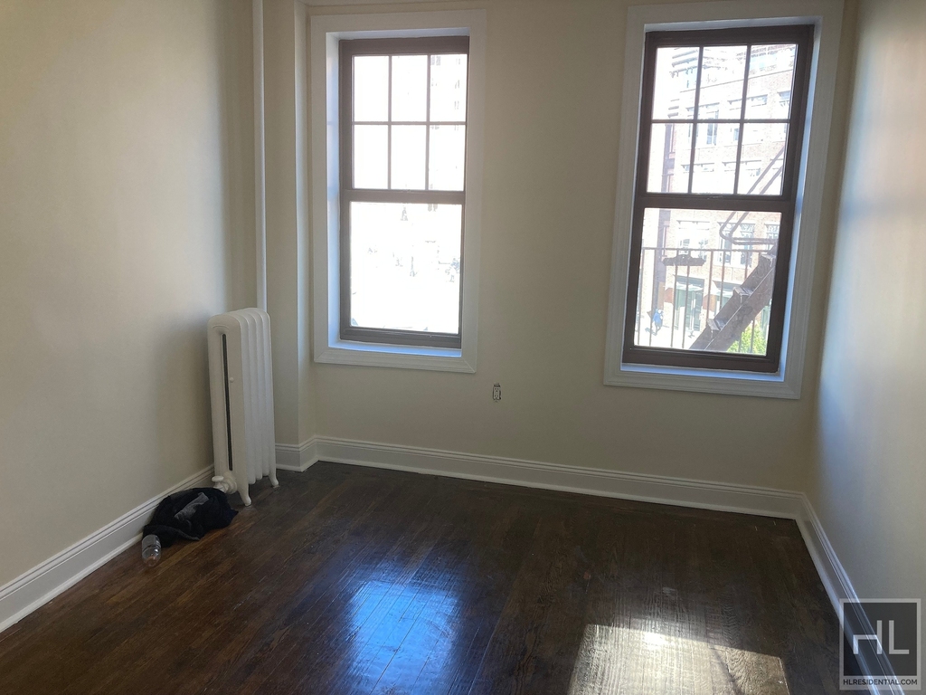 West 11th Street - Photo 7