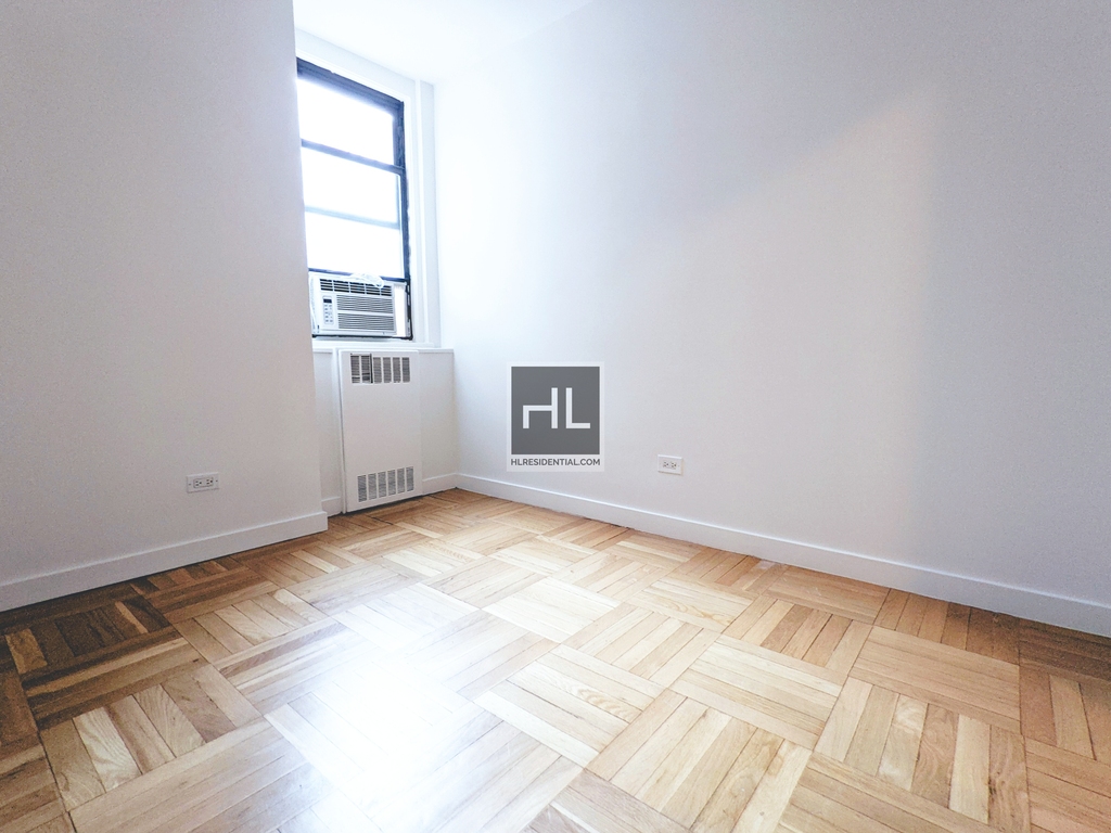East 79th Street - Photo 1