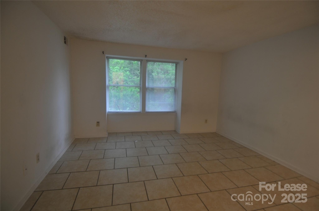 9500 L Shannon Green Drive - Photo 6