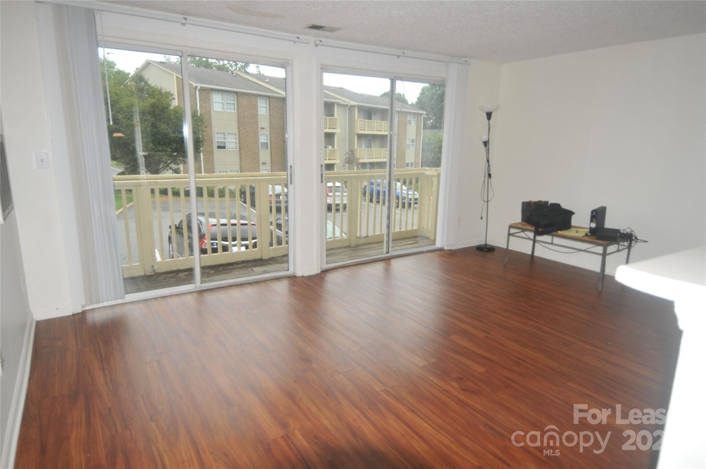 1600 H Arlyn Circle - Photo 1