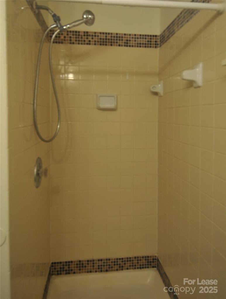 1600 H Arlyn Circle - Photo 8
