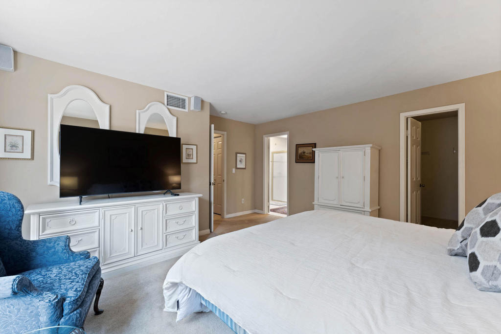 191 Madrid Avenue - Photo 10