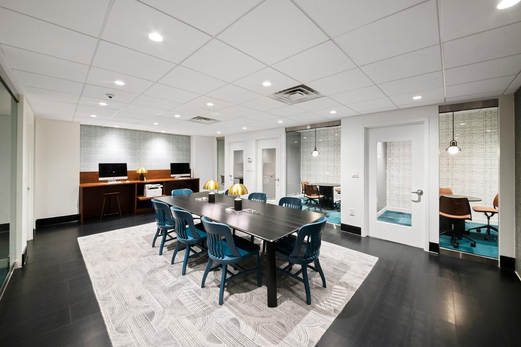 10 Hanover Square - Photo 25