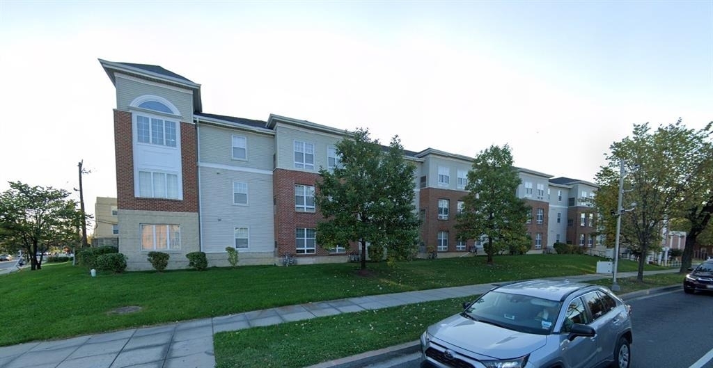 5233 N Capitol St Nw - Photo 3